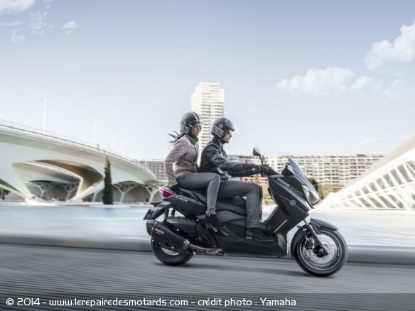 Scooter Yamaha Xmax 400 MomoDesign