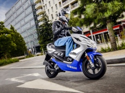 Nouveaux coloris pour les scooters Yamaha