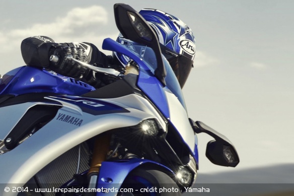 Sportive Yamaha YZF-R1