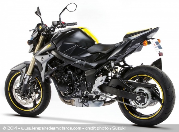 Suzuki GSR 750 Boss