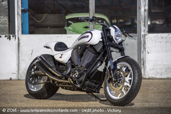 Victory Hammer S custom par Urs Erbacher