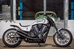 Victory Hammer S custom par Urs Erbacher