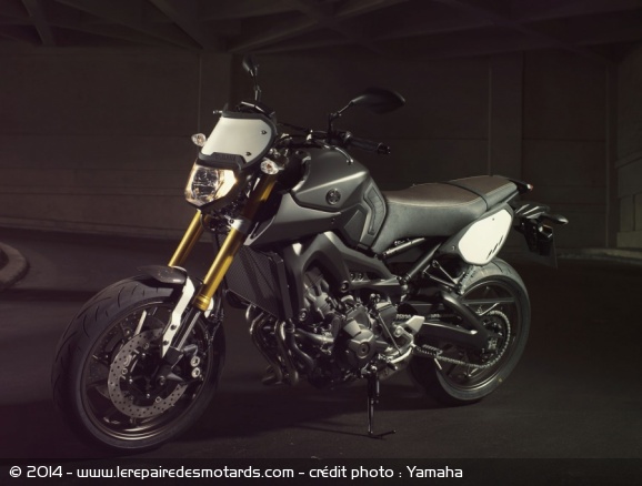 Yamaha MT-09 Street Tracker