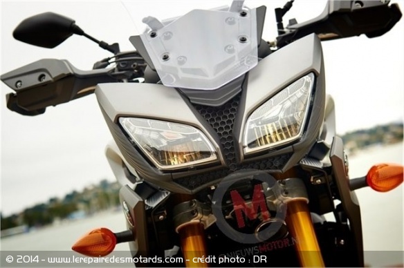 Yamaha MT-09X ou FJ09