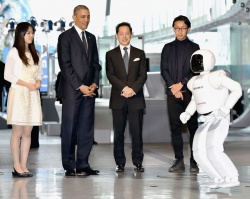 Rencontre Asimo Obama (c) photo : Pool / Kyodo / Getty Images