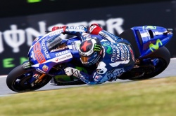 MotoGP : 2 de suite pour Lorenzo - crédit photo : MotoGP 