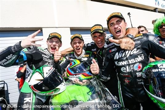 Les pilotes du team Kawasaki SRC