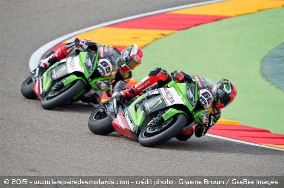 Tom Sykes et Jonathan Rea lors de la manche Espagnole - crédit photo : Graeme Brown / GeeBee Images