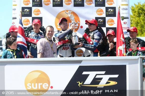 Le podium de la course Sure SideCar 1 du Tourist Trophy 2015