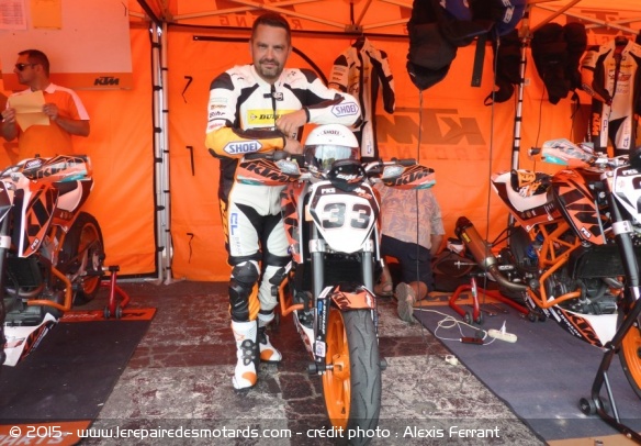 Yves, pilote de la 390 Duke Cup