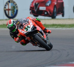 Davide Giugliano, Aruba.it Racing-Ducati Superbike Team, Tissot Superpole 2 (c) photo : WSBK