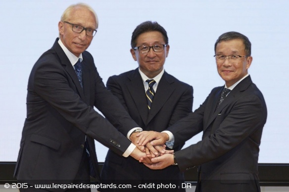 Karl Viktor Schaller (BMW), Tetsuo Suzuki (Honda) et Takaaki Kimura (Yamaha)