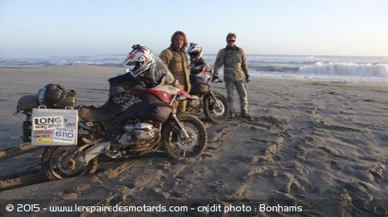 Ewan McGregor et Charley Boorman lors de leur voyage Long Way Down