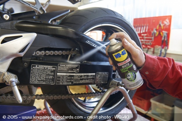 Pulvérisation WD-40 Nettoyant chaine pour l'hiver