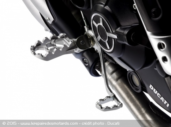Ducati Scrambler Flat Track Pro repose pieds