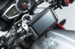 SW-MOTECH équipe la Triumph Street Triple Rx