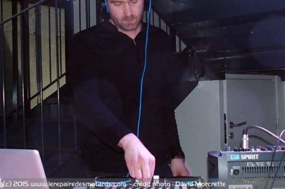 DJ
