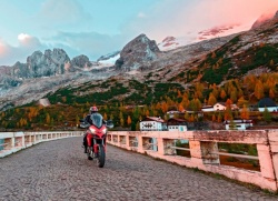La Multistrada s'expose sur les pistes de ski