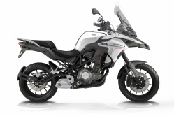 Benelli TRK 502 : le trail mid-size italien