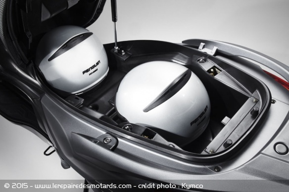 Coffre du scooter Kymco Downtown