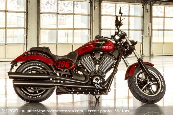 Victory Judge Sunset Red with Black Rally Stripes