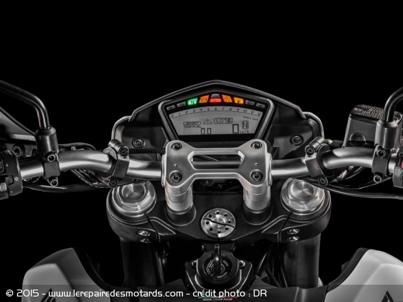 Ducati Hypermotard 939 compteur