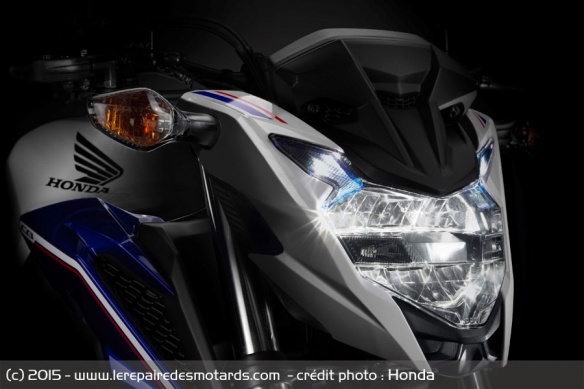La CB500F bénéficiera d'un éclairage à LED à l'avant et à l'arrière
