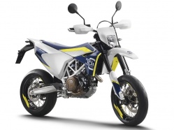 La Husqvarna 701 Supermoto en approche