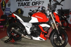 Mahindra Mojo 300 - crédit photo : DR