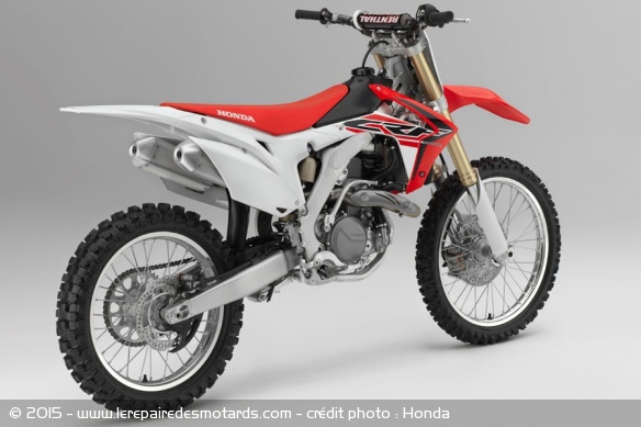 La CRF450R conserve le même bloc moteur pour 2016