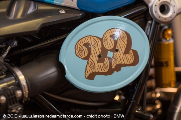 La plaque de course, référence au sentier 22