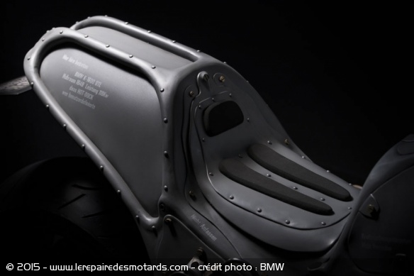 Très jolie partie arrière malgré une selle qui n'est plus un modèle de confort