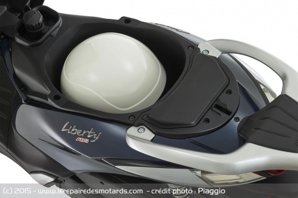 Le coffre peut maintenant accueillir un casque jet