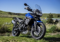 Triumph Tiger XRx version 'low' sur chemin