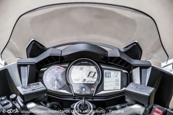 Yamaha FJR 1300 : tableau de bord