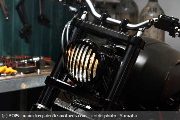 On doit la grille de phare à OneHandMade Custom