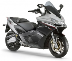 1.650 euros de remise sur l'Aprilia SRV850