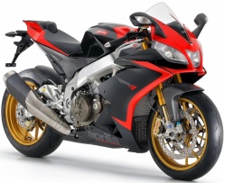 2.500 euros de remise chez Aprilia et Guzzi