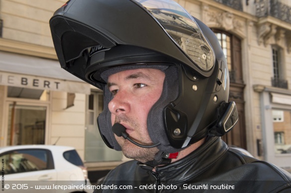 Les intercoms moto sont quant à eux toujours autorisés