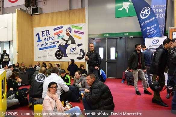 Sitting des 165.000 visiteurs au Salon de la Moto