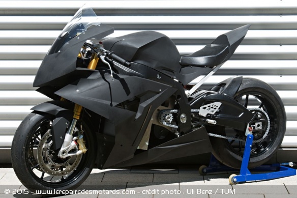 La T0RR a été réalisée à partir d'une BMW S1000RR La T0RR a été réalisée à partir d'une BMW S1000RR