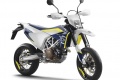 Husqvarna 701 Supermoto approche