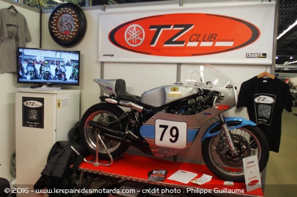 Yamaha TZ 700 au salon Moto Légendes