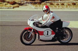 Ago sur sa Yam 700 à la Sunday Ride Classic