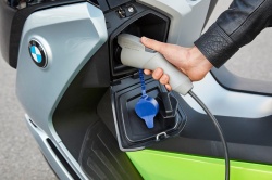 Assurance : April Moto fait sa prime à l'électrique - crédit photo : BMW Motorrad