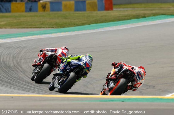 La sortie du Garage Vert : Rossi est désormais 3ème.