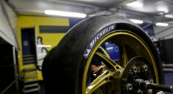 Un pneu éclate au MotoGP en Argentine