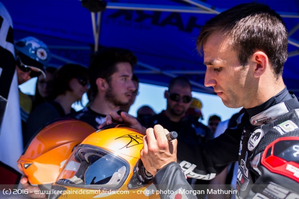 Johann Zarco est venu à la rencontre des fans au Castellet