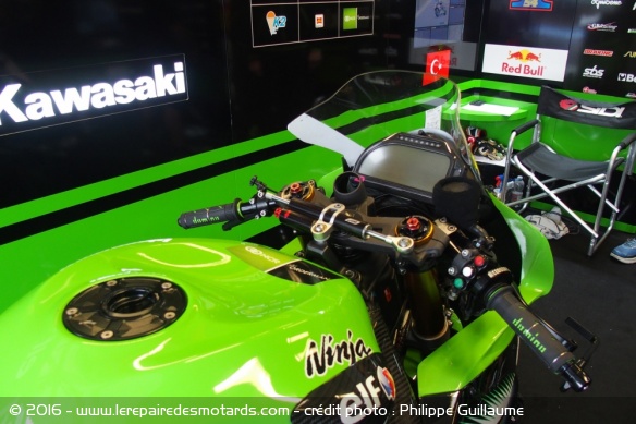 Tableau de bord et fourche de 600 Supersport Kawasaki
