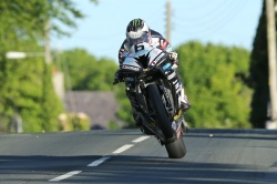 TT : Dunlop reprend la main en Superbike - crédit photo : IOMTT